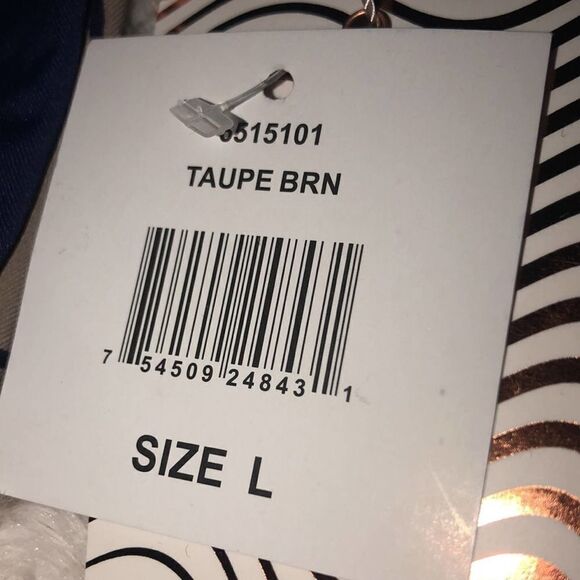 KiKiRio Almond Butter not for sale - Picture 6 of 9